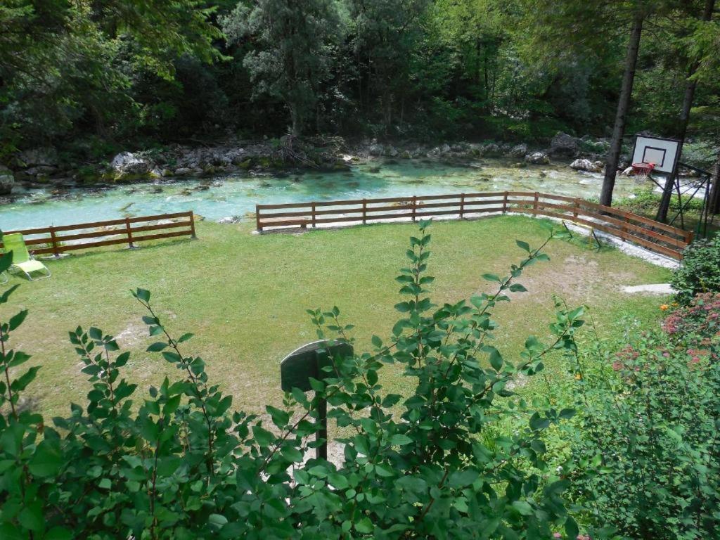 Apartmaji In Sobe Cuder Soča Exterior foto